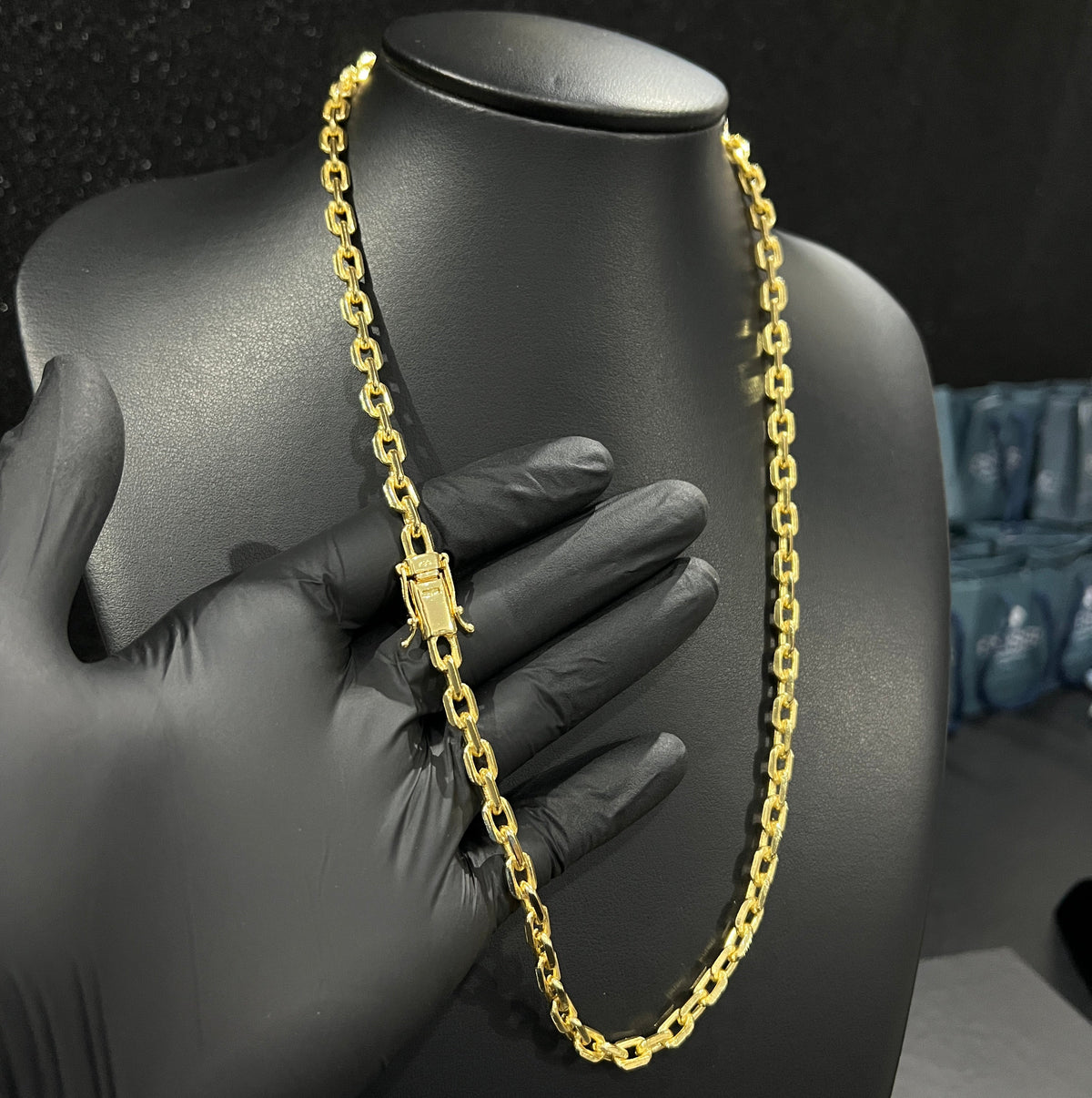 Corrente Cadeado 6mm banhado a ouro 18k