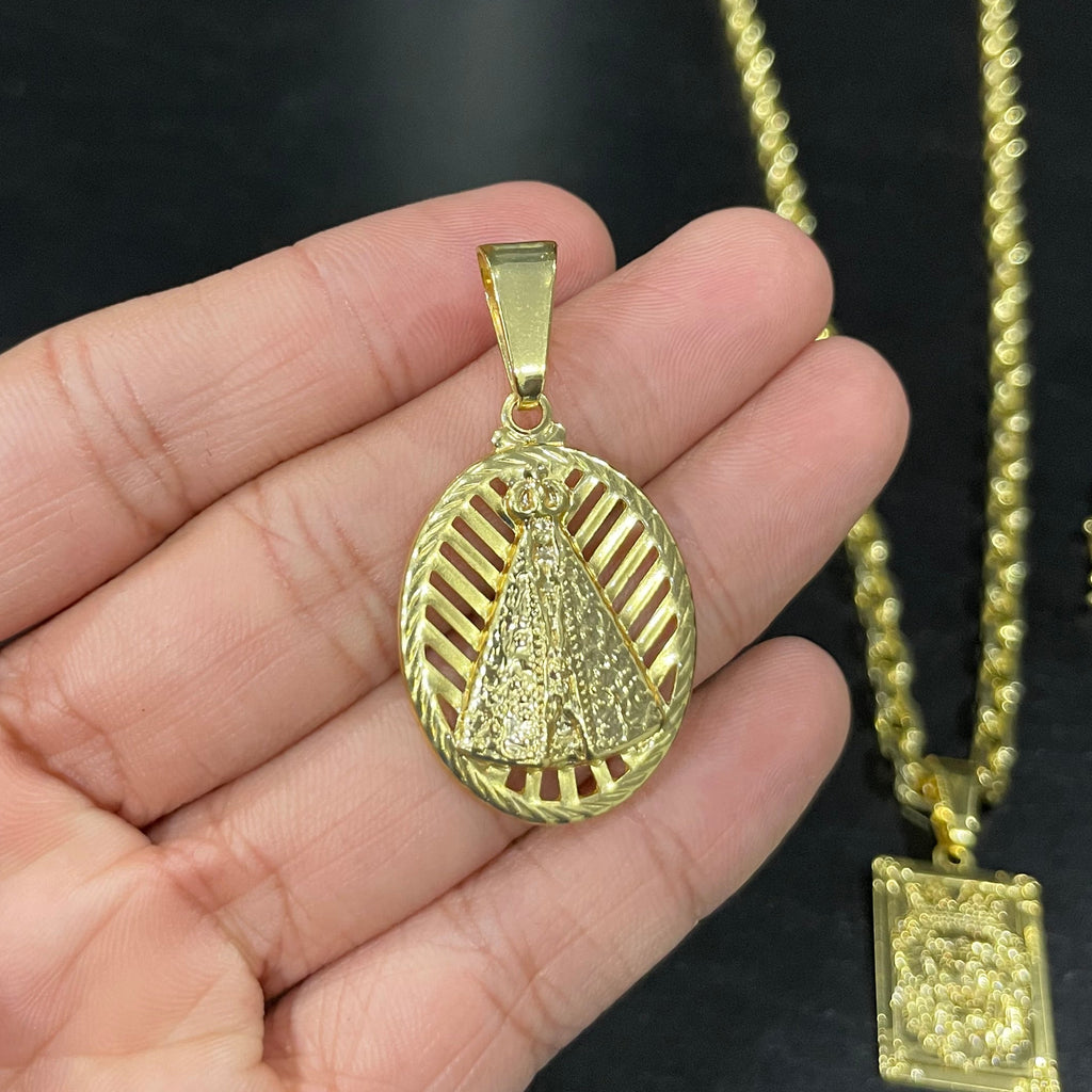 Pingente N.Sra Oval Raiada banhado a ouro 18k