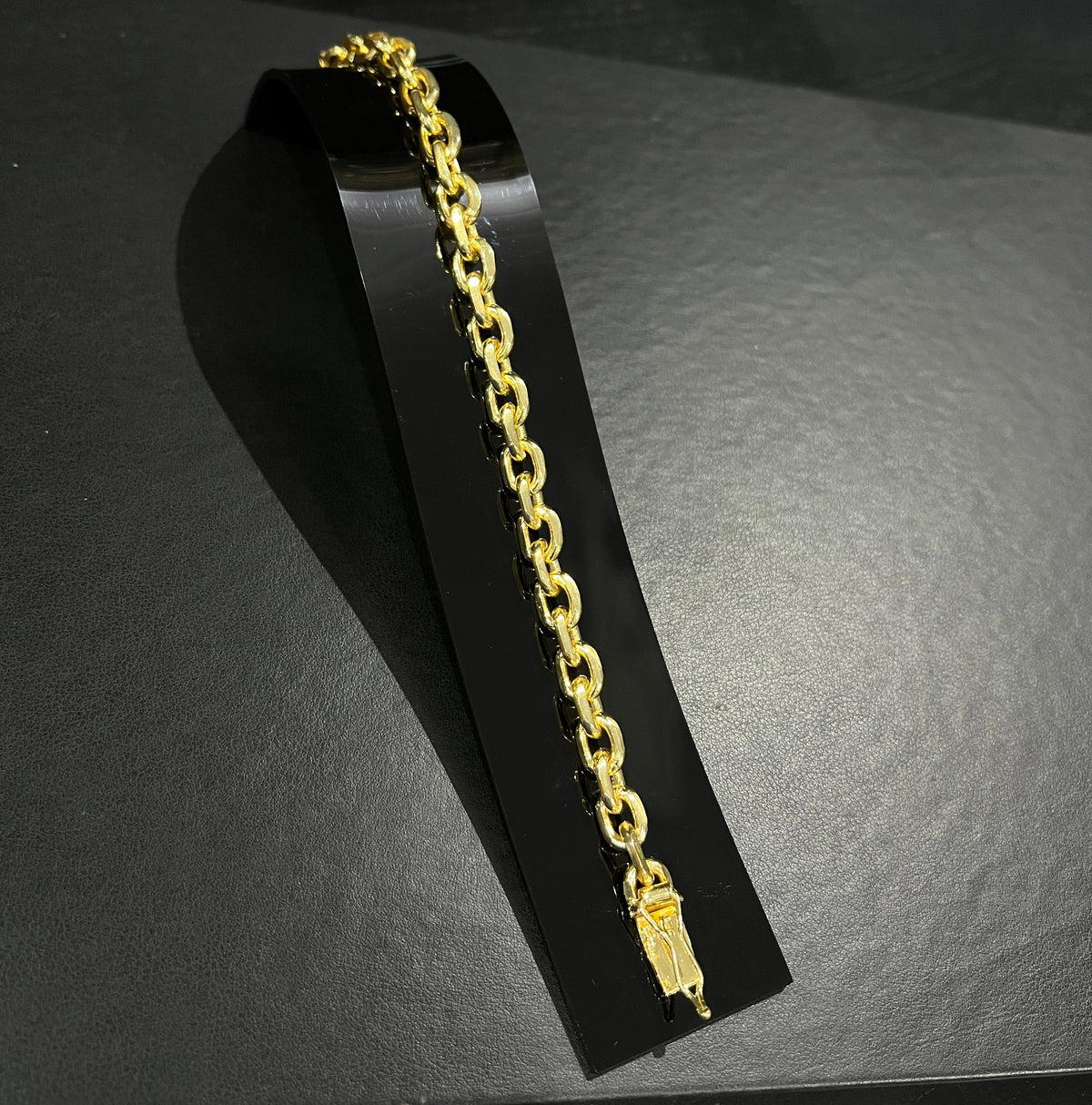 Pulseira Cadeado 8mm banhado a ouro 18k